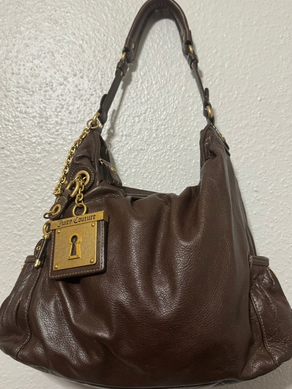 Juicy Couture Chocolate Brown Leather Shoulder Bag with Gold Charm - Picture 2 of 16